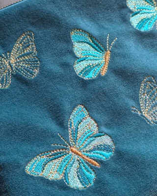 Kosmetyczka aksamitna - motyle